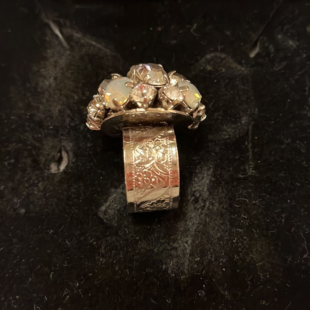 Swarovski crystallized ring. - Picture 4 of 5